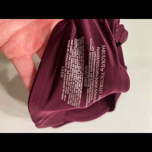 Victoria’s Secret Satin Plunge Bra - Picture 3 of 3